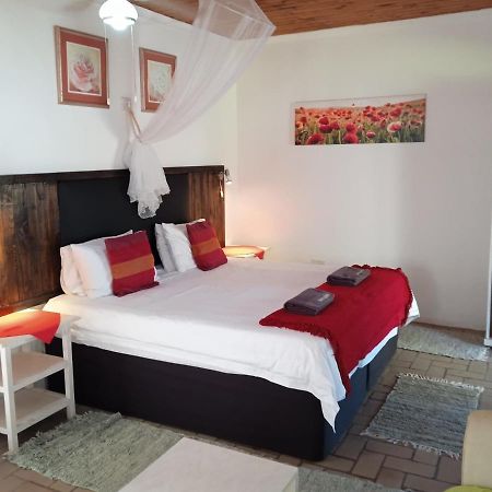 Geckos B&B And Self-Catering Coffee Bay Ngoại thất bức ảnh