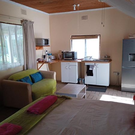 Geckos B&B And Self-Catering Coffee Bay Ngoại thất bức ảnh