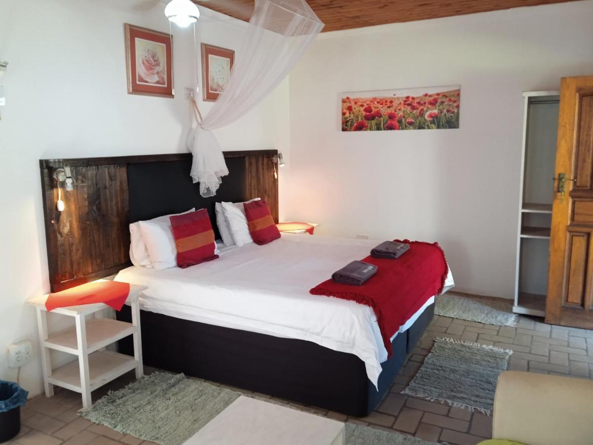 Geckos B&B And Self-Catering Coffee Bay Ngoại thất bức ảnh